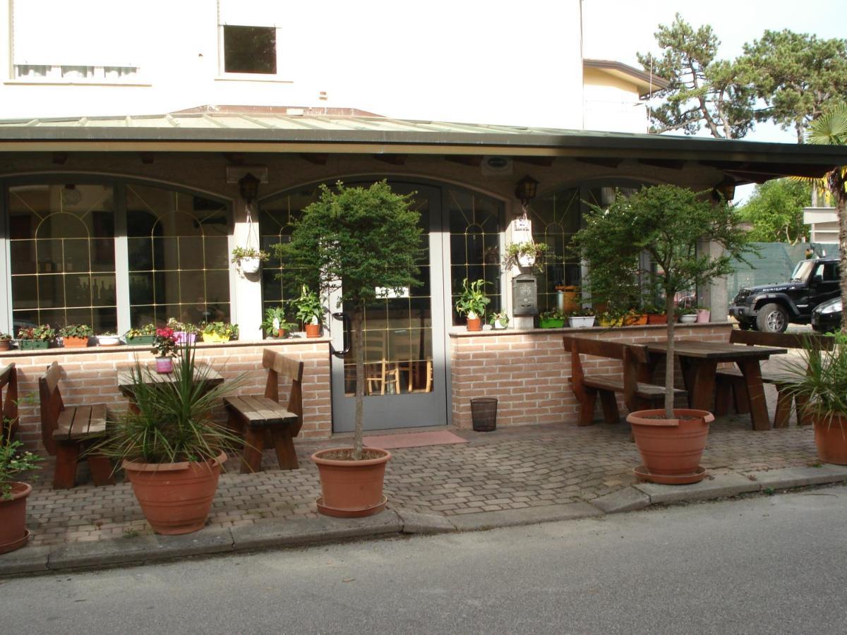 La Quercia Hotel Lignano Sabbiadoro Kültér fotó