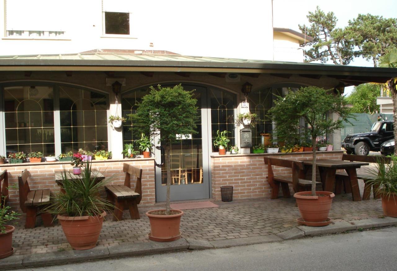 La Quercia Hotel Lignano Sabbiadoro Kültér fotó